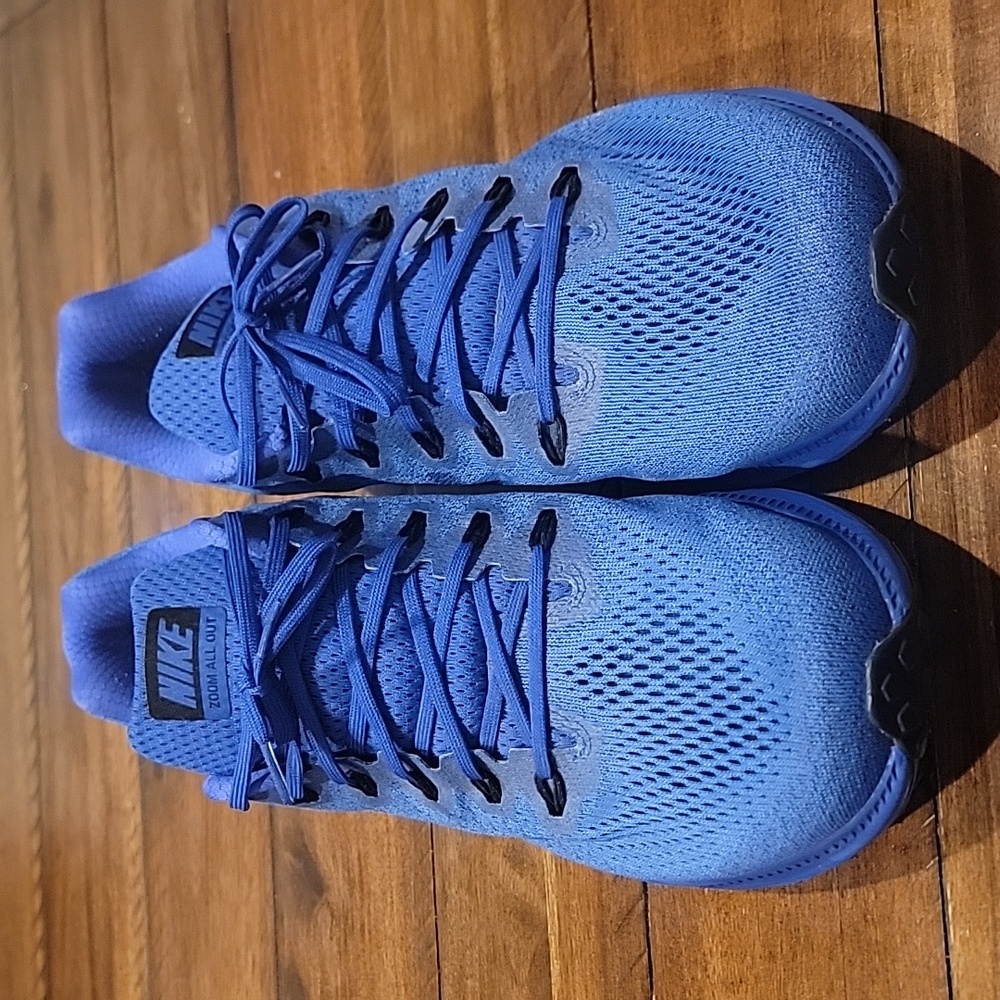 Size 15 nike zoom all out.